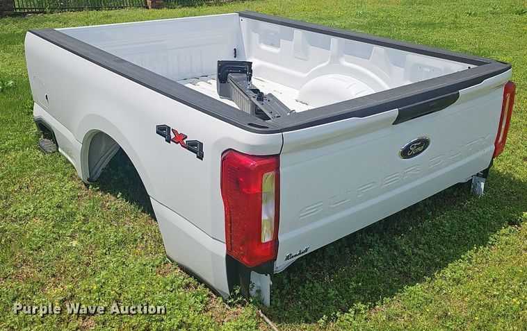 image for item EJ5354 Ford  F250 pickup truck bed