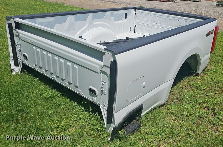 image for item EJ5354 Ford  F250 pickup truck bed