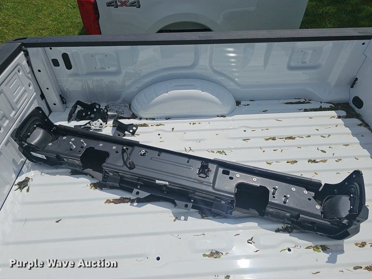 image for item EJ5354 Ford  F250 pickup truck bed