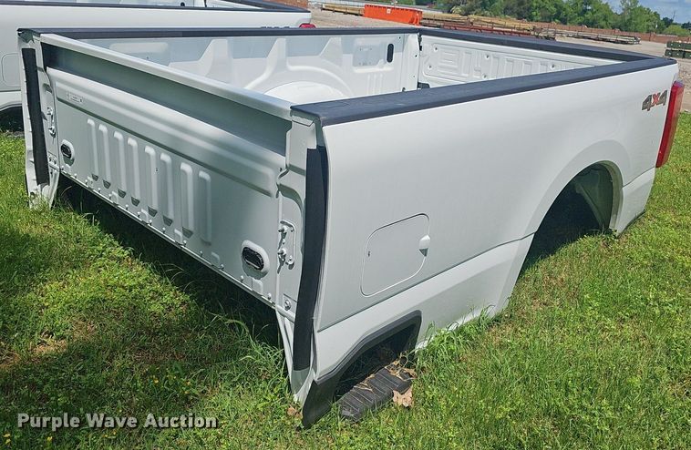 image for item EJ5355 Ford F250 Pickup truck bed