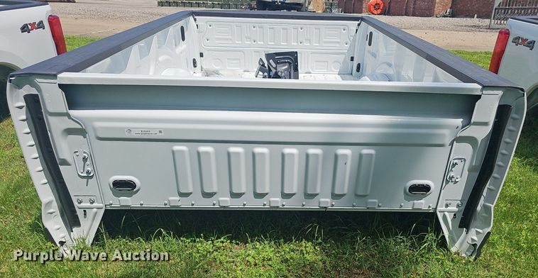 image for item EJ5355 Ford F250 Pickup truck bed