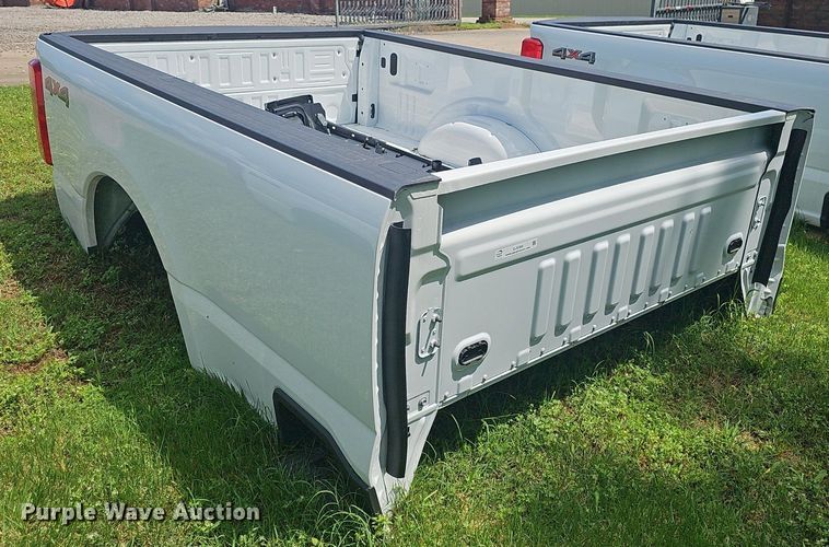 image for item EJ5355 Ford F250 Pickup truck bed