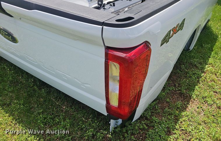 image for item EJ5355 Ford F250 Pickup truck bed