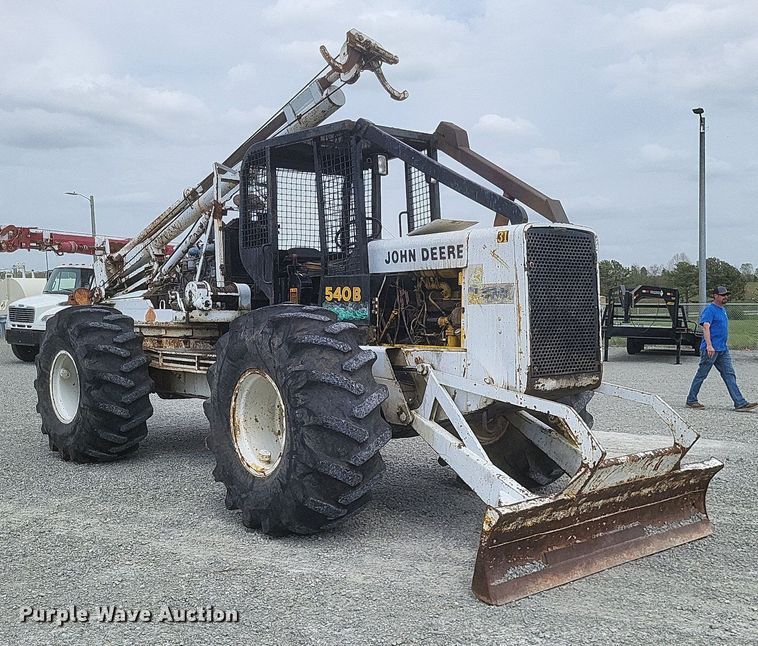 image for item EJ7924 1979 John Deere 540B skidder