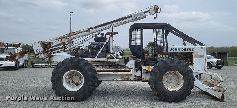 image for item EJ7924 1979 John Deere 540B skidder