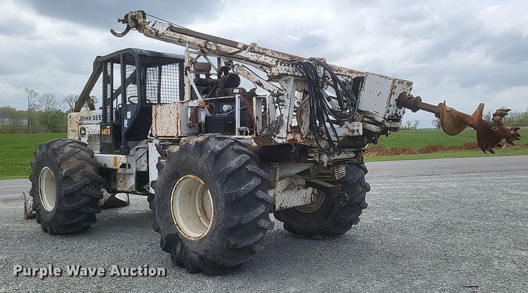 image for item EJ7924 1979 John Deere 540B skidder