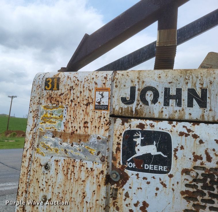 image for item EJ7924 1979 John Deere 540B skidder