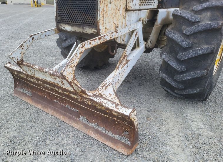 image for item EJ7924 1979 John Deere 540B skidder