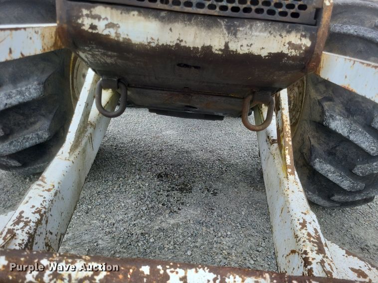 image for item EJ7924 1979 John Deere 540B skidder