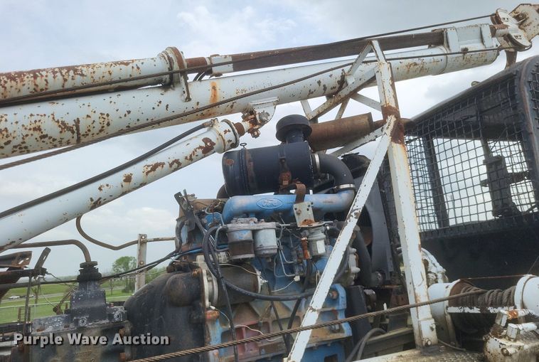 image for item EJ7924 1979 John Deere 540B skidder