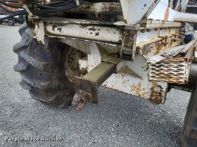 image for item EJ7924 1979 John Deere 540B skidder