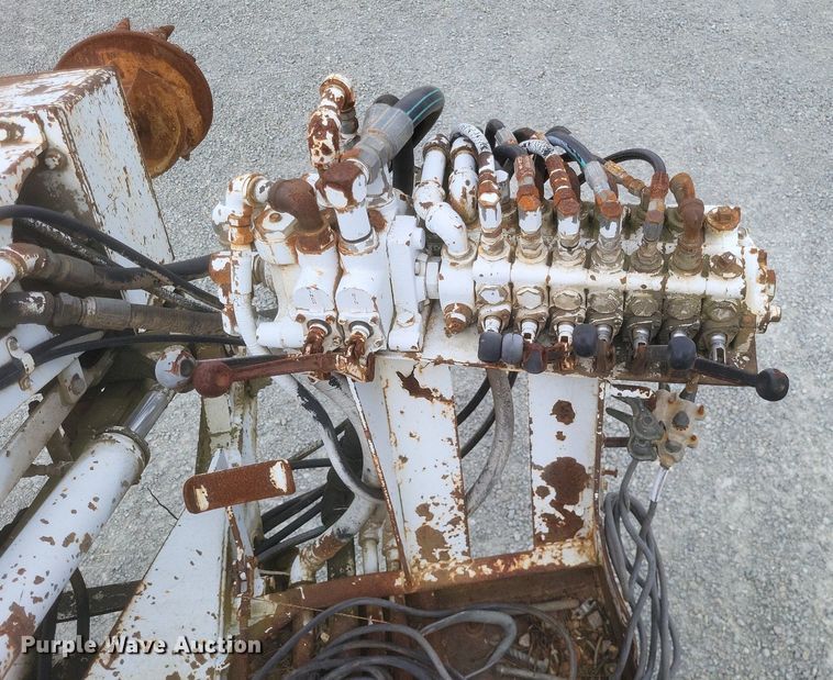 image for item EJ7924 1979 John Deere 540B skidder