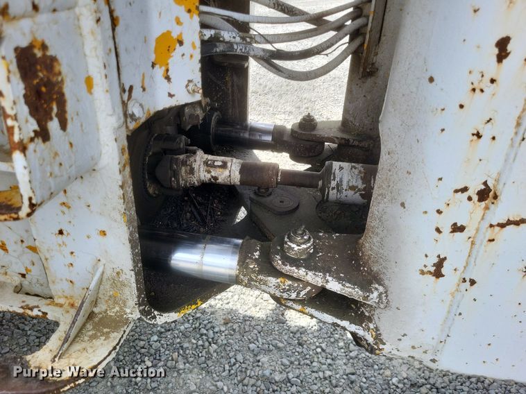 image for item EJ7924 1979 John Deere 540B skidder