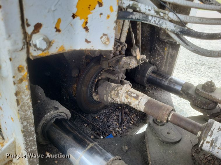 image for item EJ7924 1979 John Deere 540B skidder