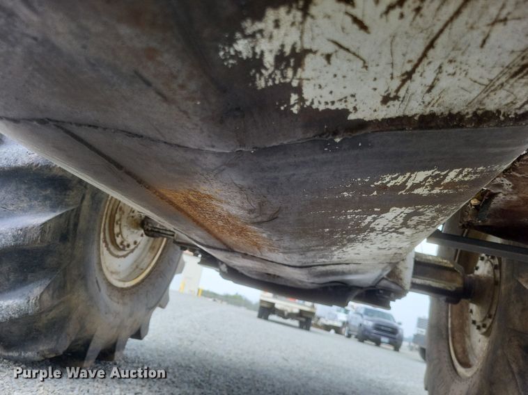 image for item EJ7924 1979 John Deere 540B skidder