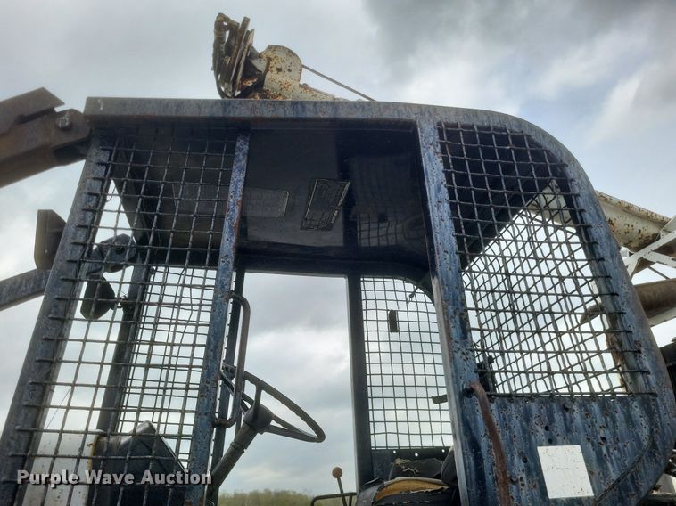 image for item EJ7924 1979 John Deere 540B skidder