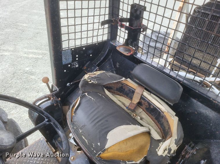 image for item EJ7924 1979 John Deere 540B skidder