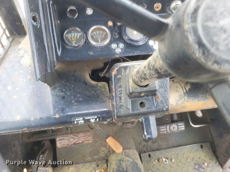 image for item EJ7924 1979 John Deere 540B skidder