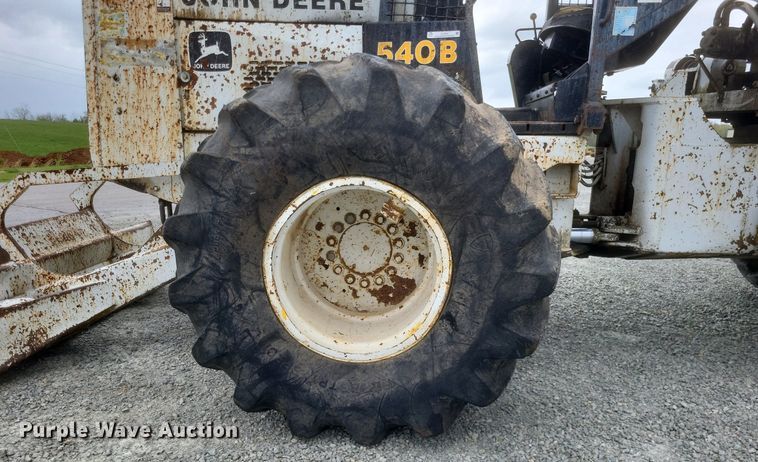 image for item EJ7924 1979 John Deere 540B skidder