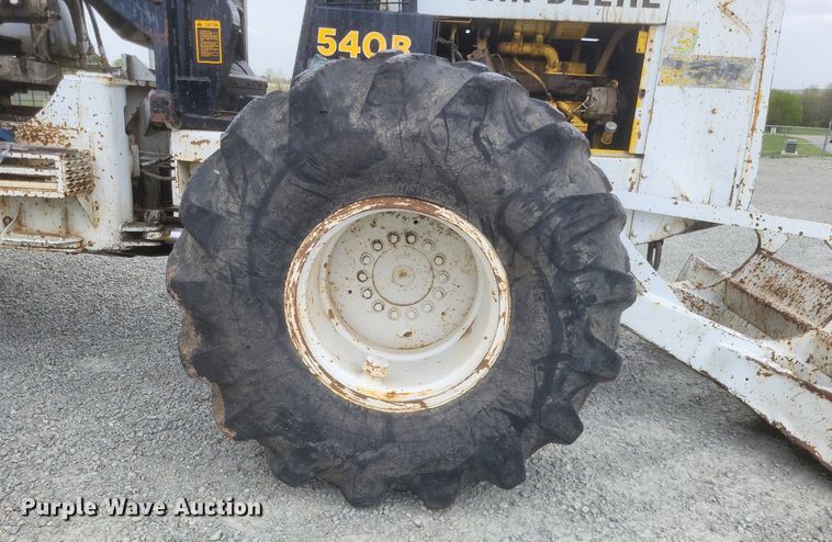 image for item EJ7924 1979 John Deere 540B skidder