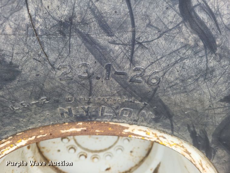 image for item EJ7924 1979 John Deere 540B skidder