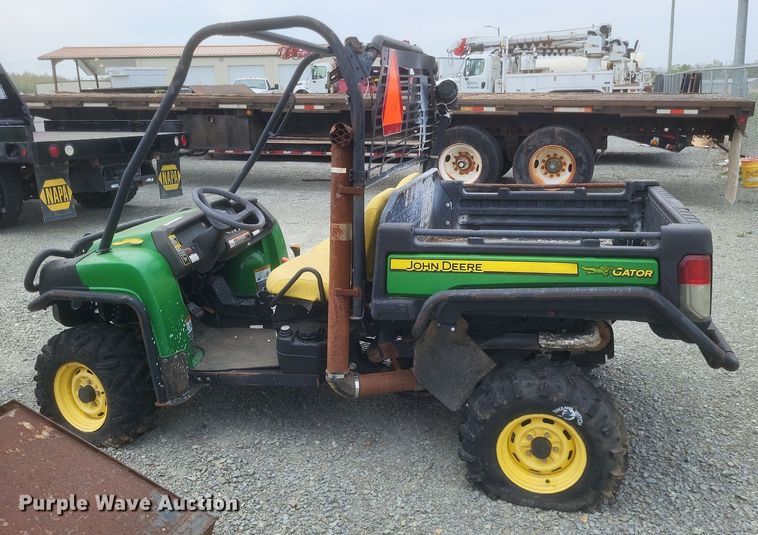 image for item EJ7926 2012 John Deere Gator 825 XUV utility vehicle