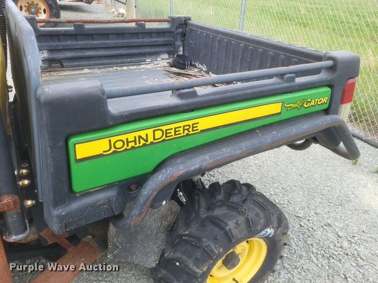 image for item EJ7926 2012 John Deere Gator 825 XUV utility vehicle