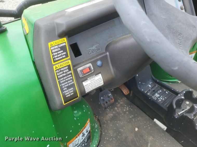 image for item EJ7926 2012 John Deere Gator 825 XUV utility vehicle