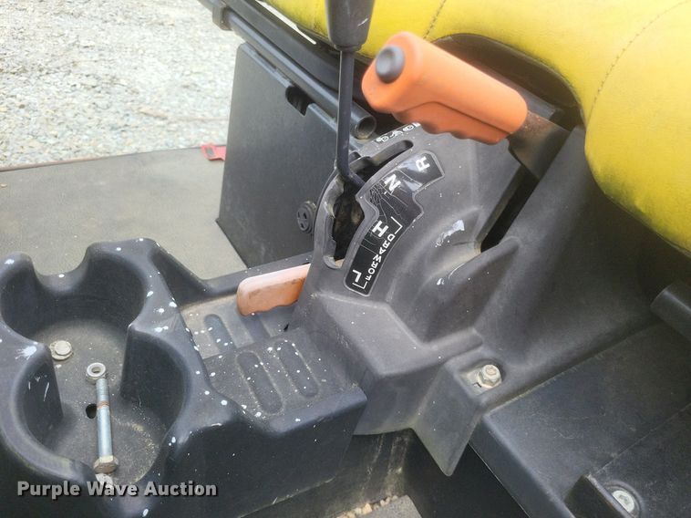 image for item EJ7926 2012 John Deere Gator 825 XUV utility vehicle