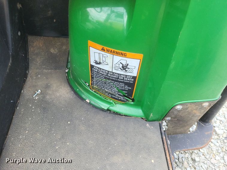 image for item EJ7926 2012 John Deere Gator 825 XUV utility vehicle