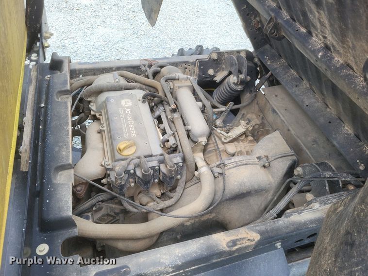 image for item EJ7926 2012 John Deere Gator 825 XUV utility vehicle