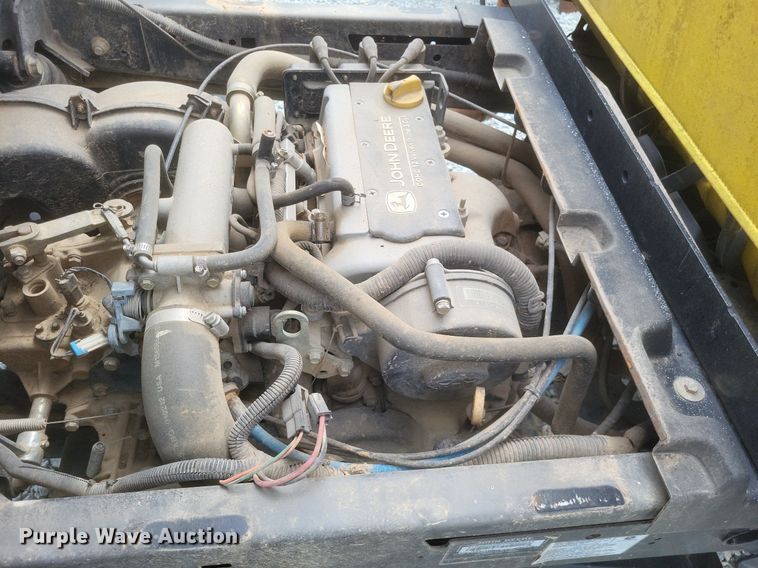 image for item EJ7926 2012 John Deere Gator 825 XUV utility vehicle