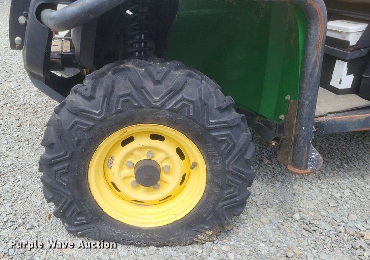image for item EJ7926 2012 John Deere Gator 825 XUV utility vehicle