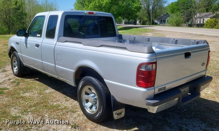 image for item EJ7940 2001 Ford Ranger XLT SuperCab pickup truck