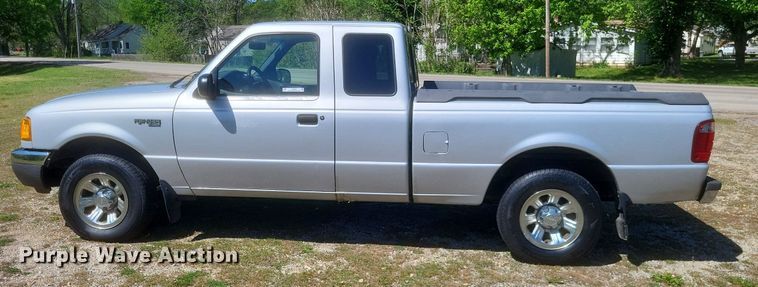 image for item EJ7940 2001 Ford Ranger XLT SuperCab pickup truck
