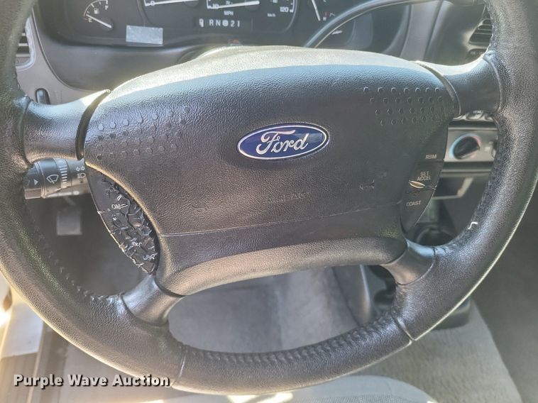 image for item EJ7940 2001 Ford Ranger XLT SuperCab pickup truck