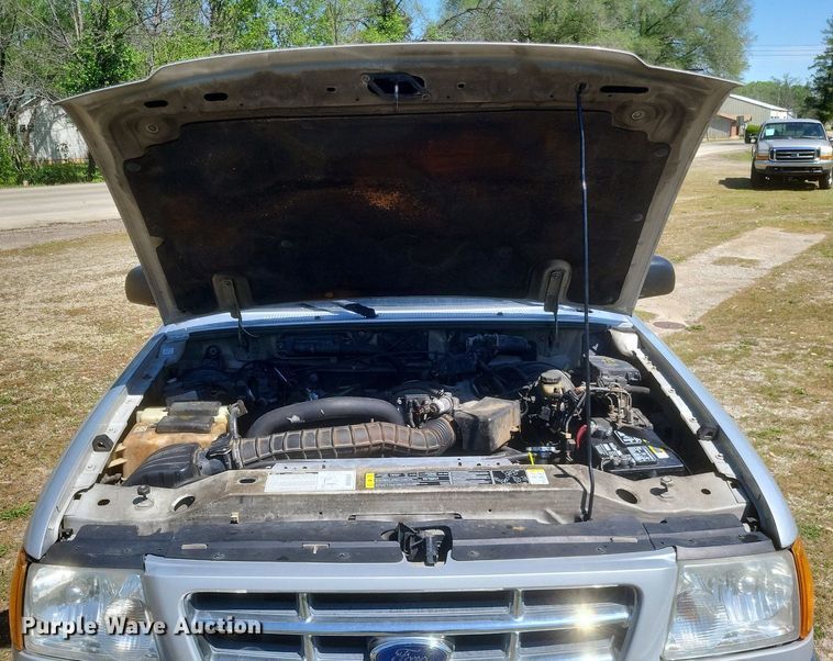 image for item EJ7940 2001 Ford Ranger XLT SuperCab pickup truck