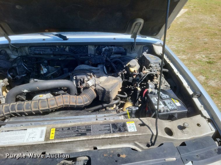 image for item EJ7940 2001 Ford Ranger XLT SuperCab pickup truck