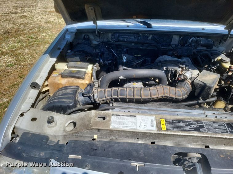 image for item EJ7940 2001 Ford Ranger XLT SuperCab pickup truck