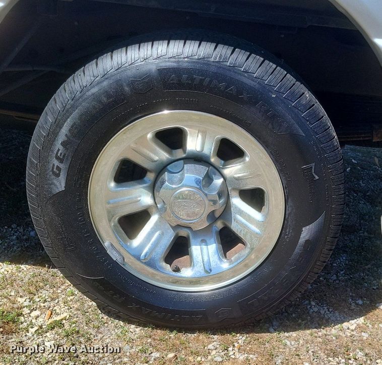 image for item EJ7940 2001 Ford Ranger XLT SuperCab pickup truck