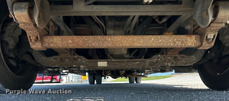 image for item EK4501 2004 Workhorse W22 RV