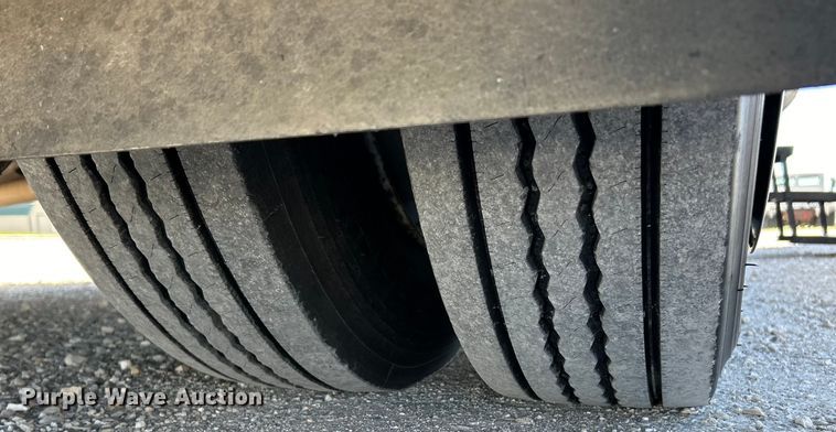 image for item EK4501 2004 Workhorse W22 RV