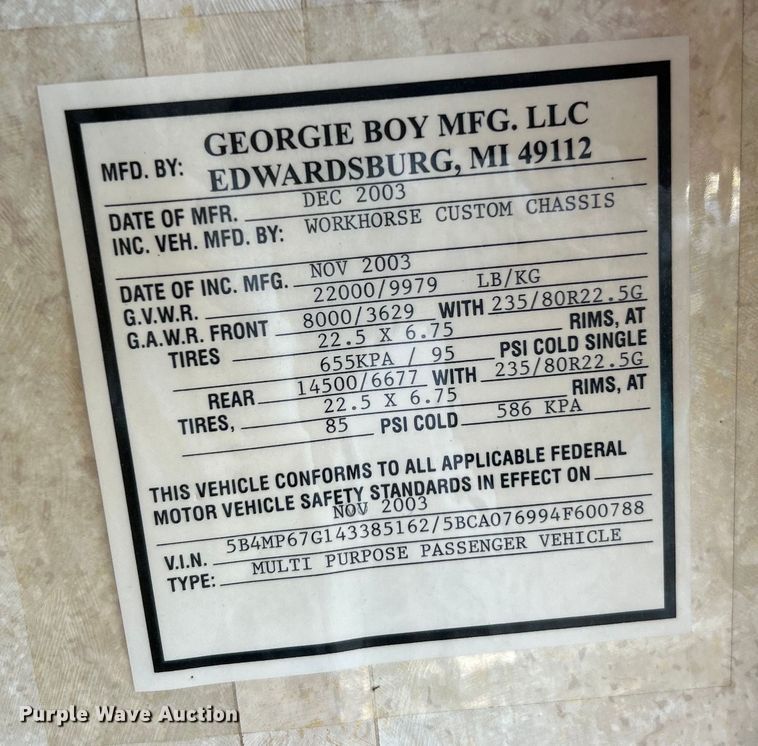 image for item EK4501 2004 Workhorse W22 RV