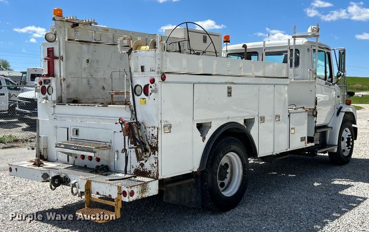 image for item EK4504 2003 Freightliner  FL70 utility / service truck