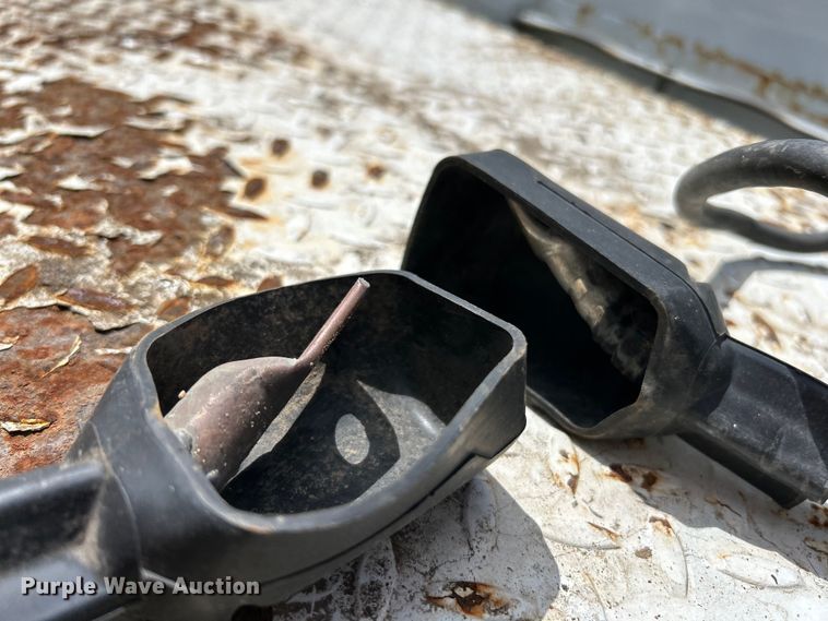 image for item EK4504 2003 Freightliner  FL70 utility / service truck