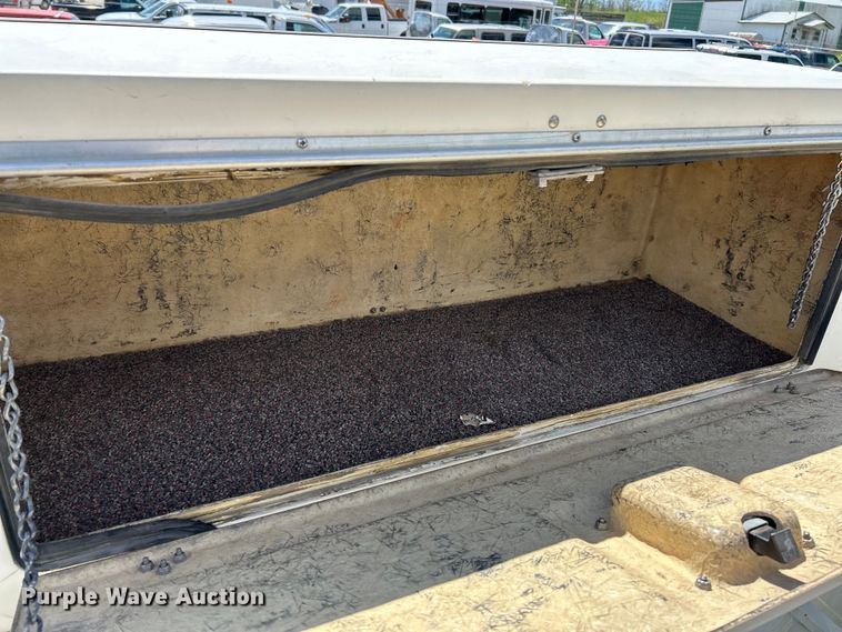 image for item EK4504 2003 Freightliner  FL70 utility / service truck