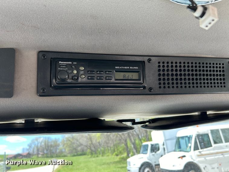 image for item EK4504 2003 Freightliner  FL70 utility / service truck