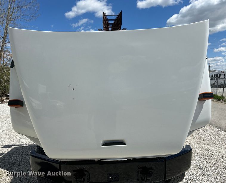 image for item EK4504 2003 Freightliner  FL70 utility / service truck