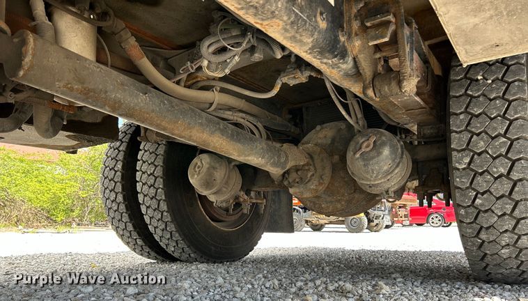 image for item EK4504 2003 Freightliner  FL70 utility / service truck