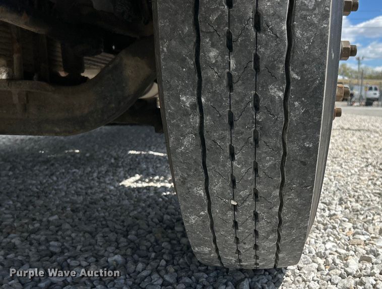 image for item EK4504 2003 Freightliner  FL70 utility / service truck